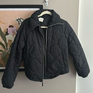 Universal Thread Black Puffer - Size Medium